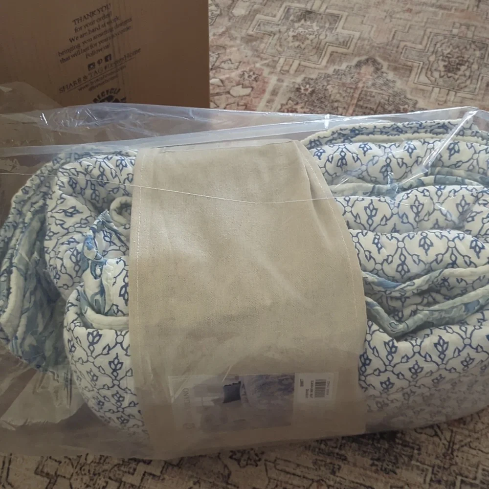 Levtex Home - Bennett Quilt Set Full/Queen Quilt, Two Standard Pillow Shams New